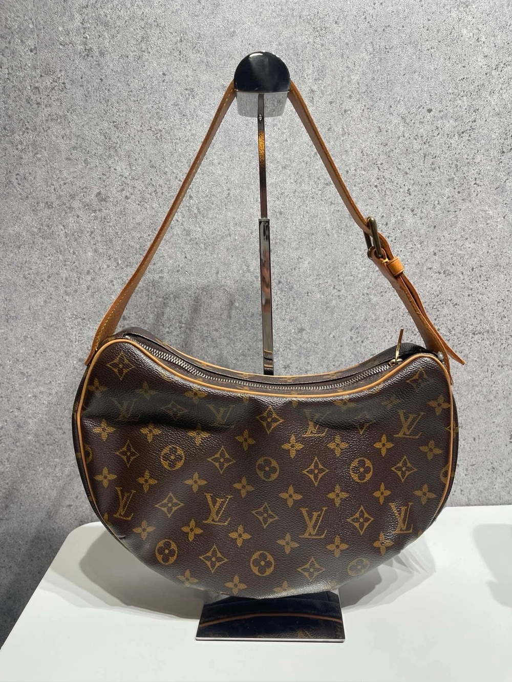 Louis Vuitton Monogram PM Croissant Shoulder Bag